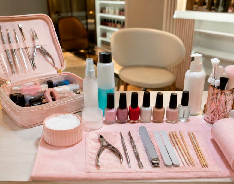 Kit de manicure completo: veja o que comprar, como montar o seu e quais cuidados evitam riscos à saúde