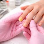Unhas amareladas e micose de unha: cuidados essenciais para manicures